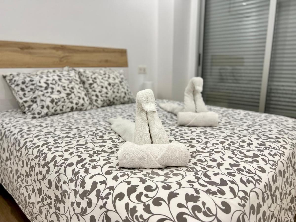 Apartamento Sunrise Chapaprieta ตอร์เรเวียคา ภายนอก รูปภาพ